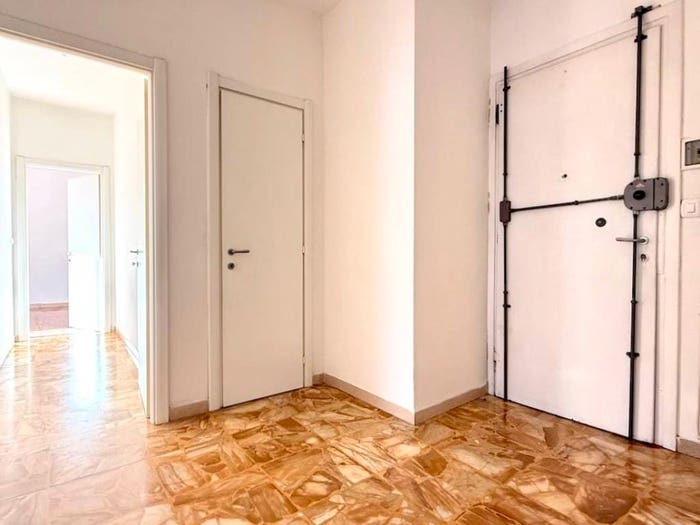 Appartamento trilocale in vendita in Piazza Felice Palma, Centro, Massa