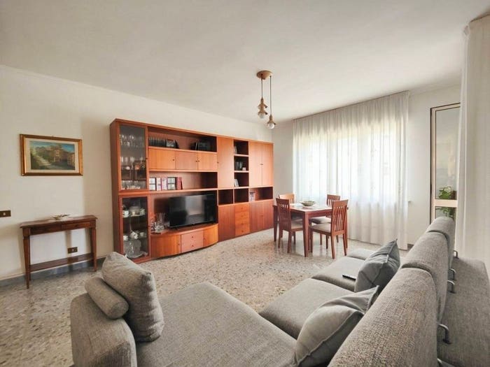 Appartamento quadrilocale in vendita in Largo Valerio Bacigalupo, Roma, Roma