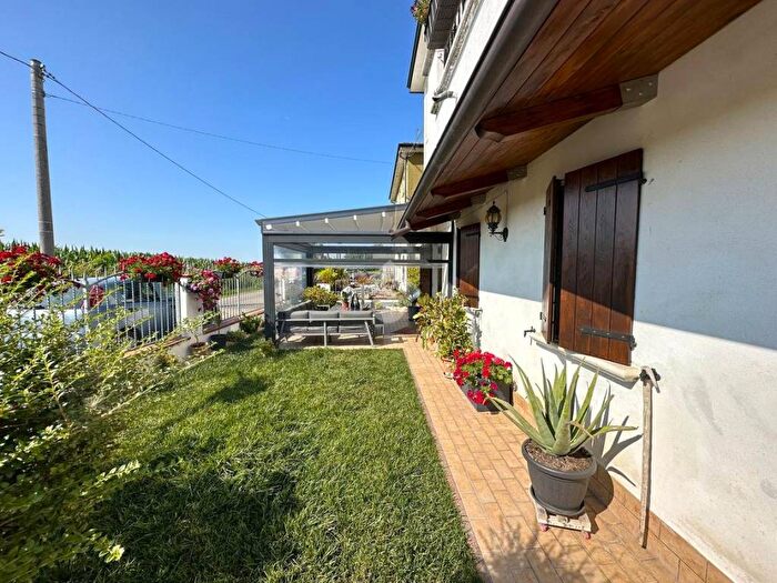 Casa trilocale in vendita in Via bozzala, San Silvestro, San Prospero