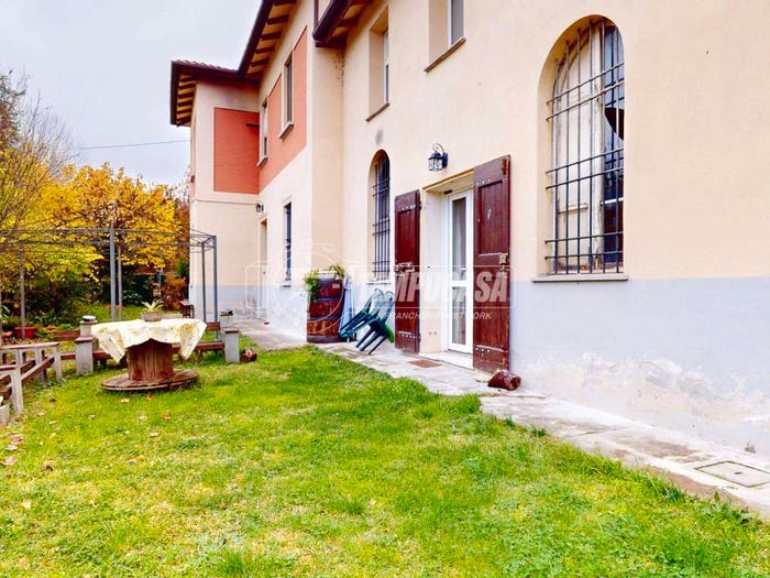 Casa con 6 locali in vendita in Via Bondanello, Progresso, Castel Maggiore