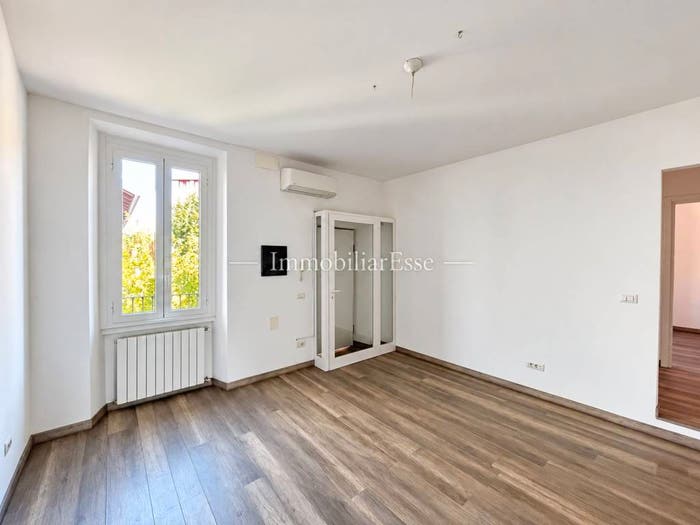 Appartamento trilocale in vendita in Via Novara, Figino, Milano