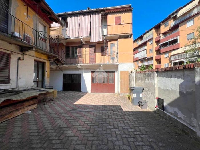 Appartamento trilocale in vendita in Viale pilone, Corso Alessandria, Asti
