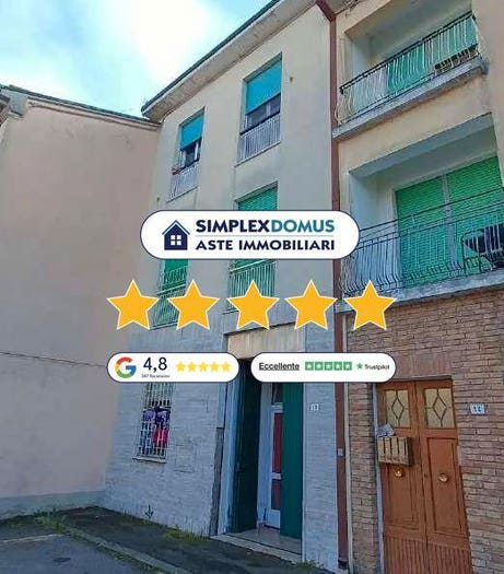 Appartamento con 6 locali in vendita in Piazza Calcagnini, Centro, Fusignano