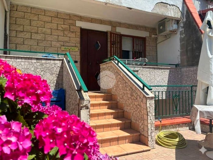Casa con 6 locali in vendita in Via Ripuaria, Varcaturo, Giugliano in Campania