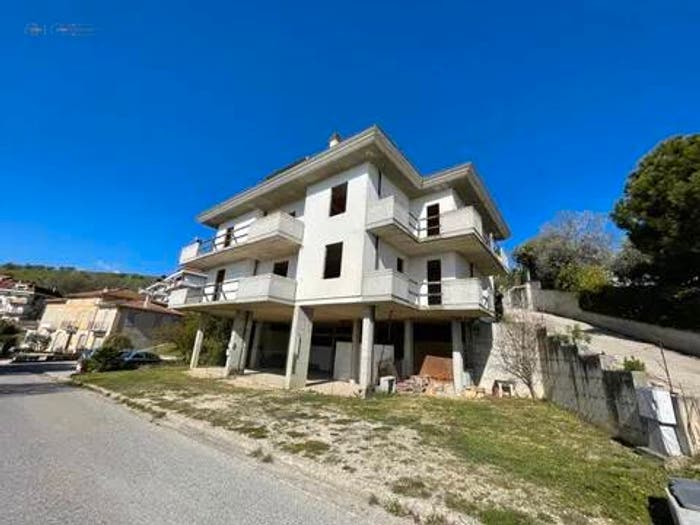 Casa con 6 locali in vendita in Strada Provinciale, Ripatransone