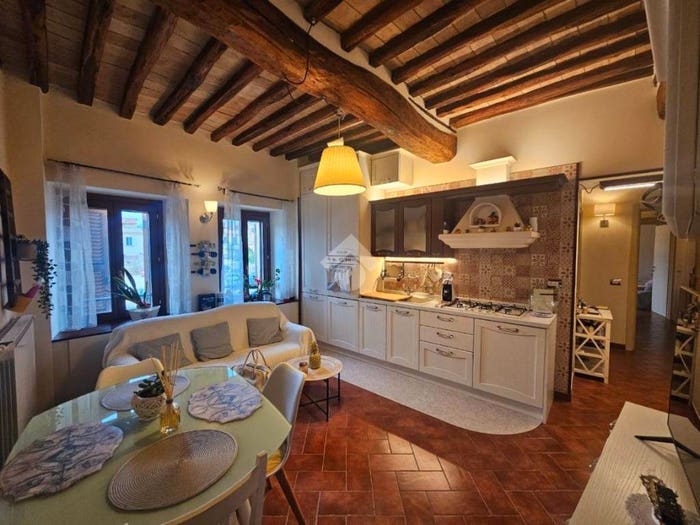 Appartamento bilocale in vendita in Via delle Conce, Centro Storico, Foligno