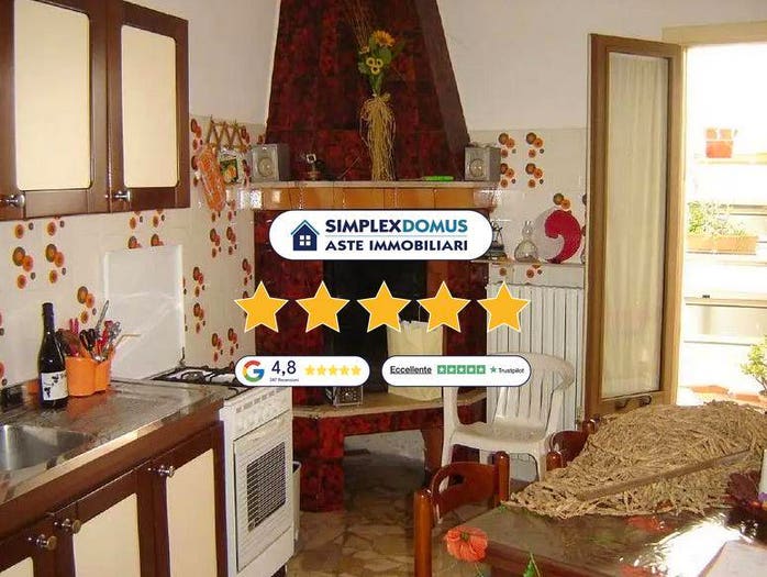 Appartamento con 6 locali in vendita in via Principe di Piemonte, Collepasso
