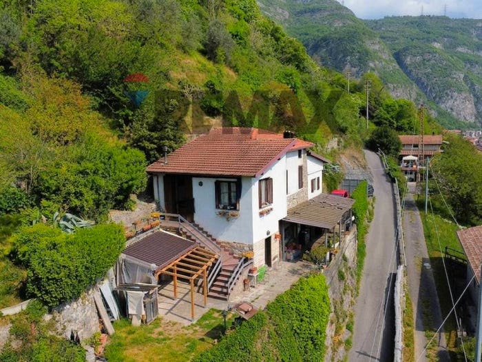 Casa quadrilocale in vendita in Piamborno, Piancogno
