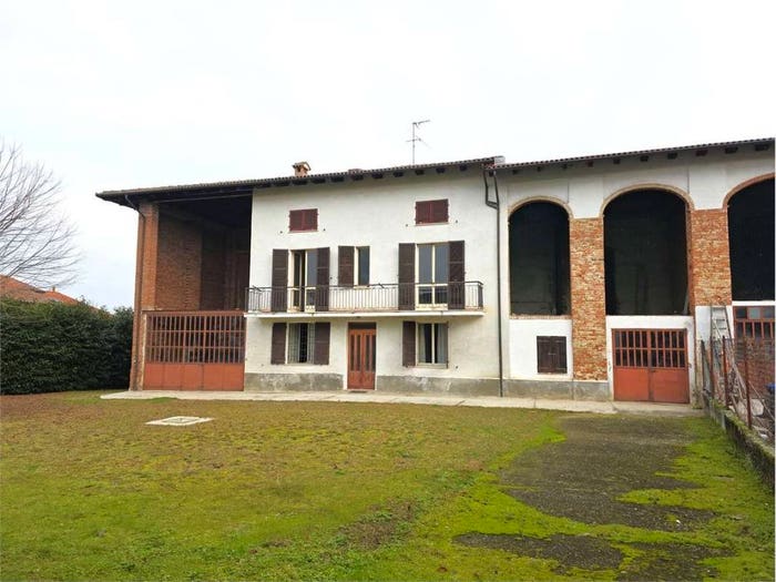 Casa con 6 locali in vendita in VIA FIUME, Centro, Frascaro