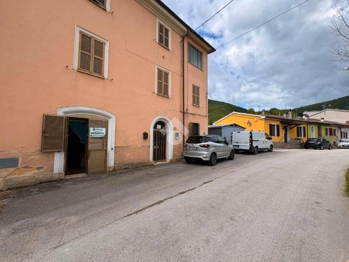 Appartamento trilocale in vendita in Frazione Campodiegoli, Campodiegoli, Fabriano