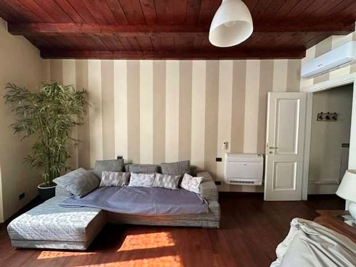 Appartamento trilocale in vendita in Via Milano, Borghi, Como