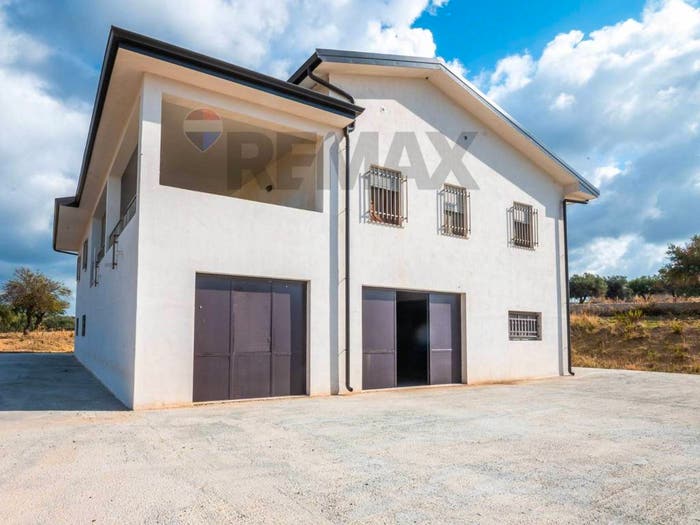 Casa con 6 locali in vendita in CONTRADA SAN GIOVANNELO, Scicli