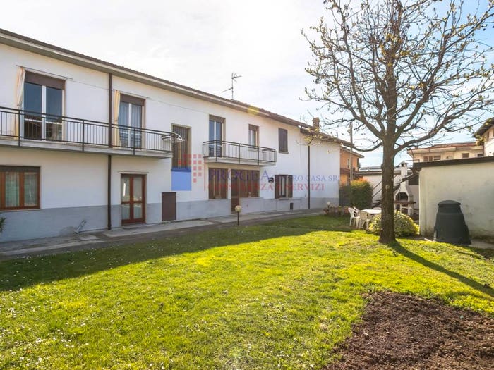 Casa quadrilocale in vendita in Via Trento, Centro, Bonate Sopra