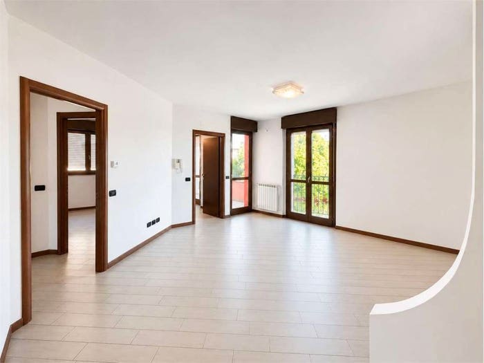 Appartamento trilocale in vendita in Via Romagna C, Centro, Bernareggio