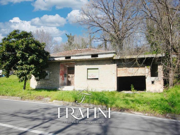 Casa quadrilocale in vendita in Via Fonte a Collina, Sant'Onofrio Floriano, Campli