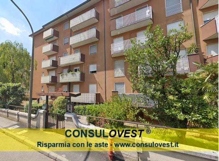 Appartamento trilocale in vendita in Via Carlo Dossi, Mazzo Pantanedo, Rho