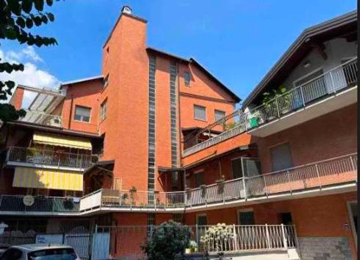 Appartamento trilocale in vendita in Via San Carlo, Centro, Garbagnate Milanese
