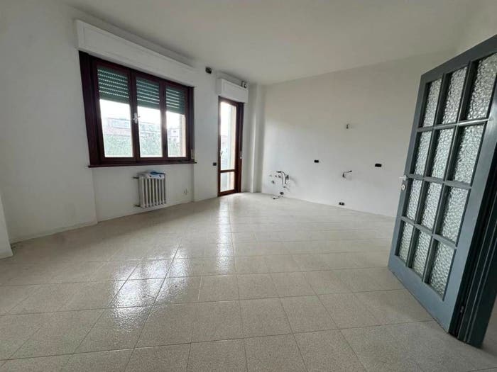 Appartamento con 5 locali in vendita in Viale Guglielmo Marconi, Cecina Centro, Cecina