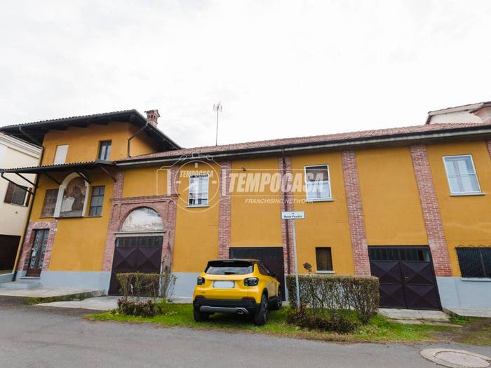 Casa con 6 locali in vendita in Via Monte Pasubio, Centro, Fossano