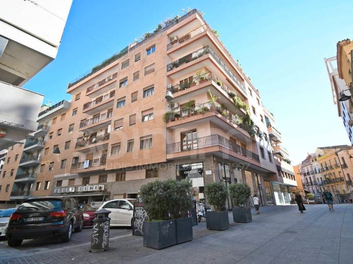 Appartamento con 5 locali in vendita in Via Vittorio Emanuele Orlando, Villanova, Cagliari