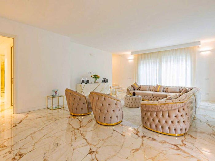 Casa con 6 locali in vendita in Via San Vittore, Centro, Arese