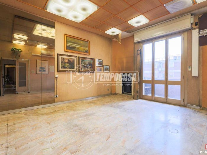 Appartamento con 5 locali in vendita in Saffi, Bologna