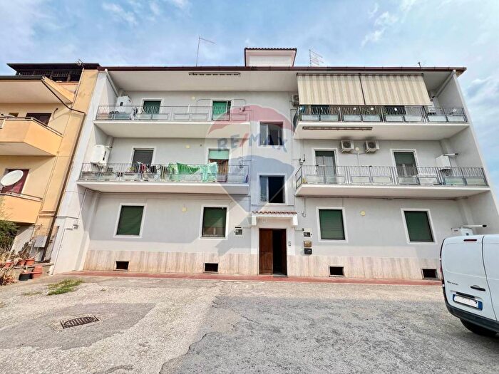 Appartamento trilocale in vendita in Via Nazionale Appia, Casagiove