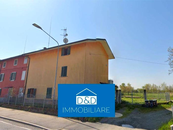 Casa con 6 locali in vendita in Via Basaluzzo, Fresonara