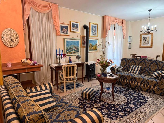 Appartamento con 5 locali in vendita in Via Monsignore Alberto Gori, Centro, Agliana
