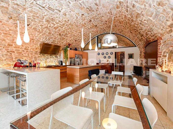 Casa con 6 locali in vendita in Via Caionvico, Sant'Eufemia Caionvico, Brescia