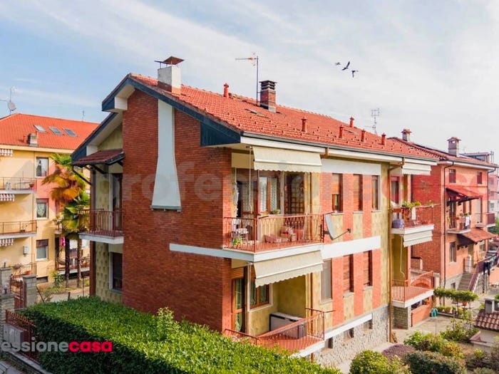Appartamento con 6 locali in vendita in Via Michelangelo Ferrero, Centro, Cumiana