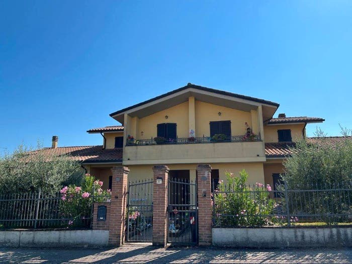 Casa con 6 locali in vendita in Via Hengel, Tavernelle, Panicale