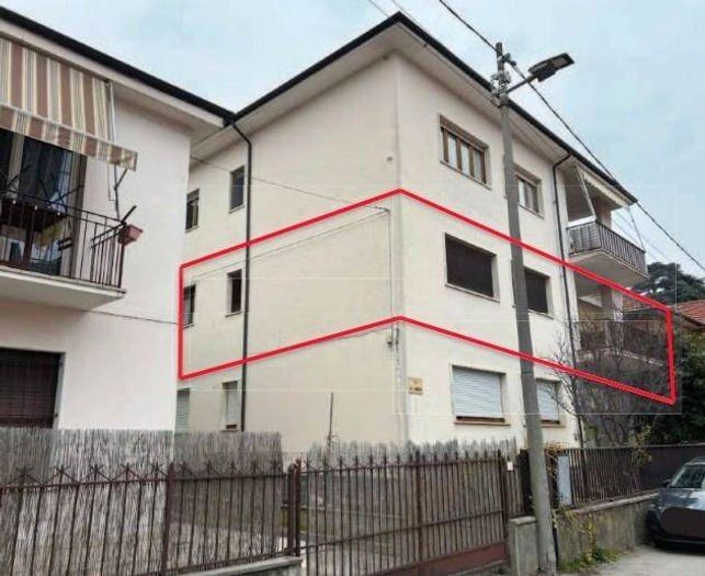 Appartamento trilocale in vendita in Via Abbazia, Centro, Santo Stefano Belbo