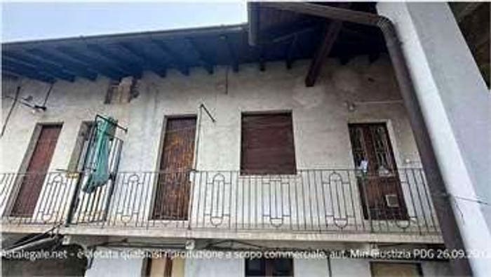 Appartamento trilocale in vendita in Vicolo dei Romani, Casorate Sempione