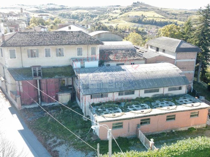 Casa con 6 locali in vendita in Via Circonvallazione, Centro, Mango