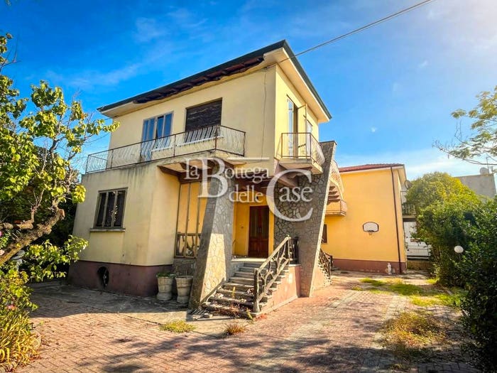 Casa con 6 locali in vendita in Medicina a due passi dal centro, Medicina Buda, Medicina