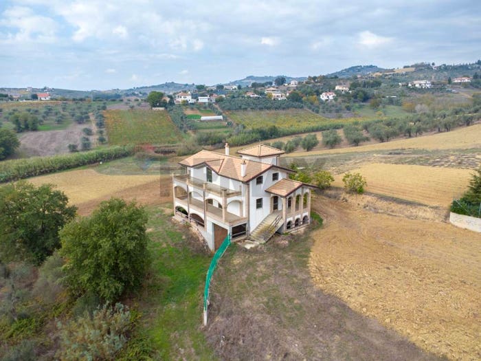 Casa con 6 locali in vendita in contrada tavolato, Città Sant'Angelo