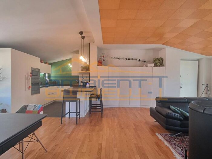 Casa quadrilocale in vendita in Via Carlo Baslini, Centro, Merate