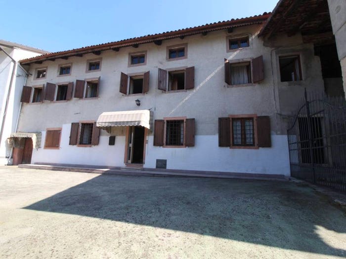 Casa con 6 locali in vendita in Contrada Santo Stefano, Castelgomberto
