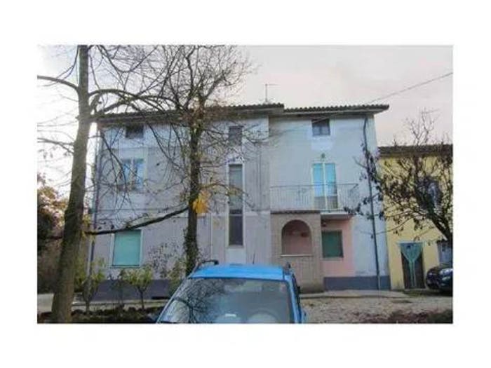 Casa con 6 locali in vendita in Ponte Simonetta, Pergola