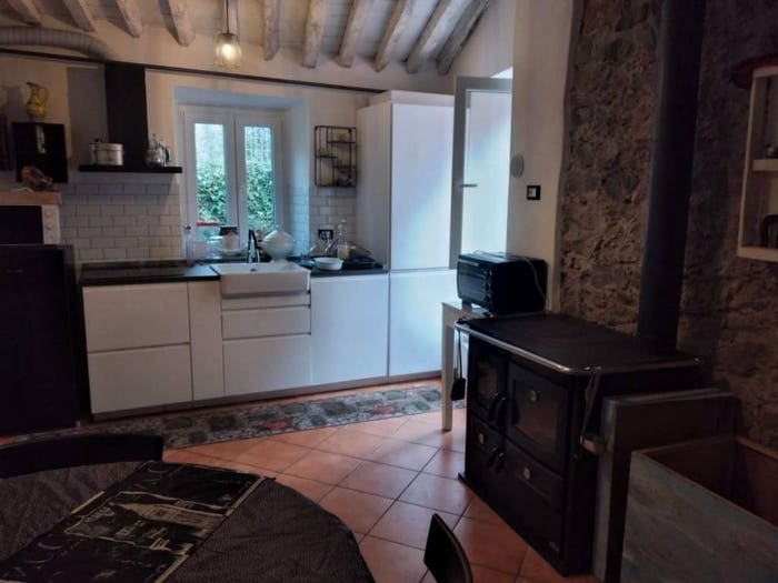 Casa quadrilocale in vendita in Gragnana Sorgnano Torano, Carrara