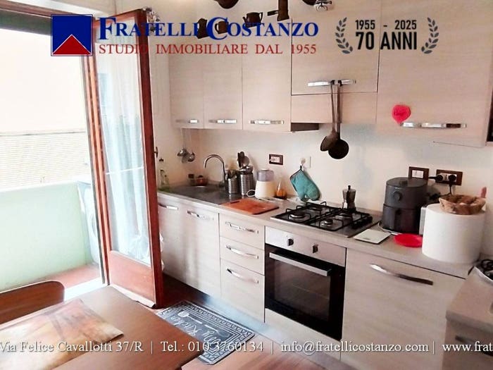Appartamento bilocale in vendita in Piazza Leonardo da Vinci, Albaro, Genova