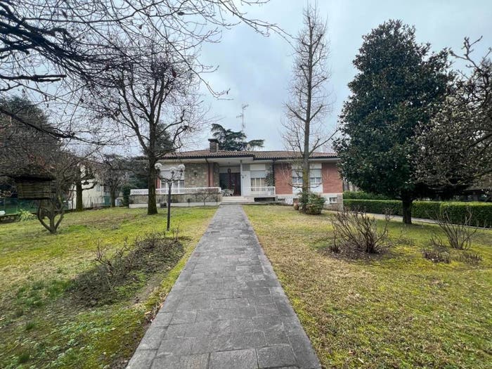 Casa con 6 locali in vendita in Centro, Castello d'Argile