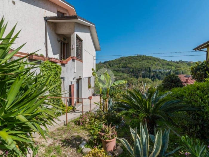 Casa con 5 locali in vendita in Via Riccardo Zandonai, Centro, Mombaroccio