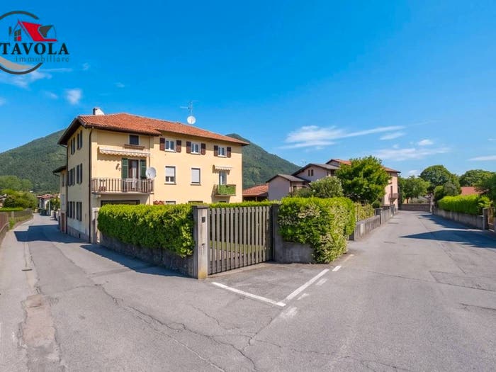 Casa con 6 locali in vendita in Via Giuseppe Verdi, Centro, Cuvio