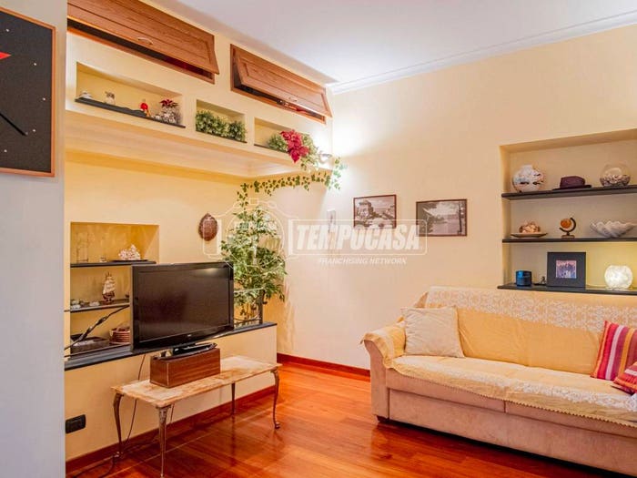 Appartamento bilocale in vendita in Vico Daniele Manin, Centro, Lavagna