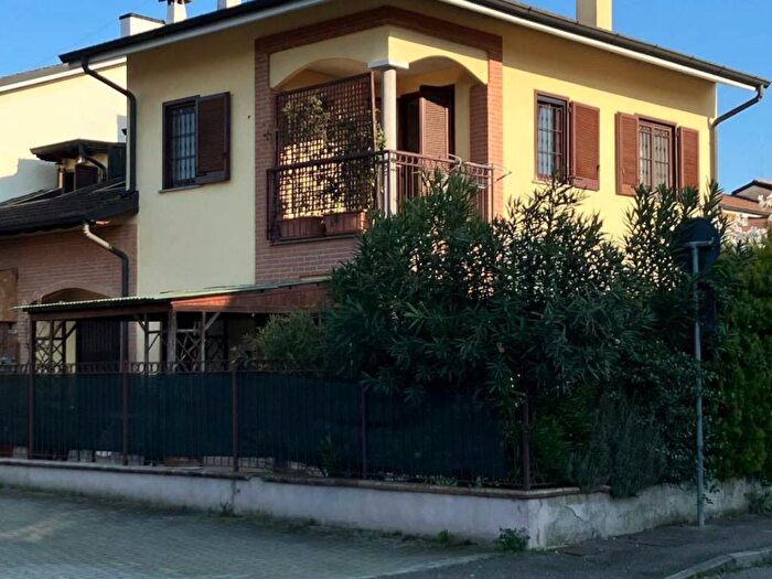Casa quadrilocale in vendita in Via Salvo D'Acquisto, Vidardo, Castiraga Vidardo