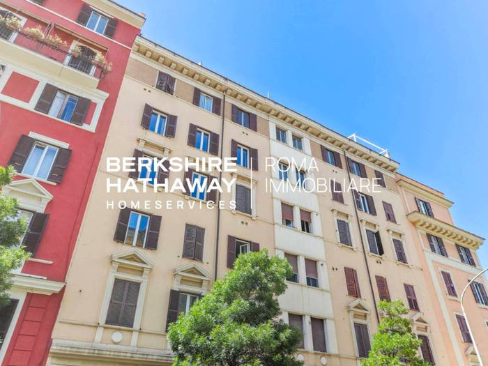 Appartamento con 5 locali in vendita in Via Albalonga, Re di Roma, Roma