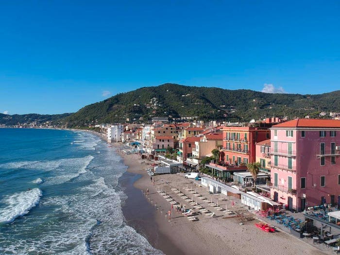 Appartamento quadrilocale in vendita in Regione Paradiso, Alassio