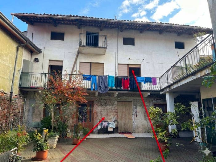Casa con 6 locali in vendita in Via Gaspare Vera e Libera Arduino, Borgomasino